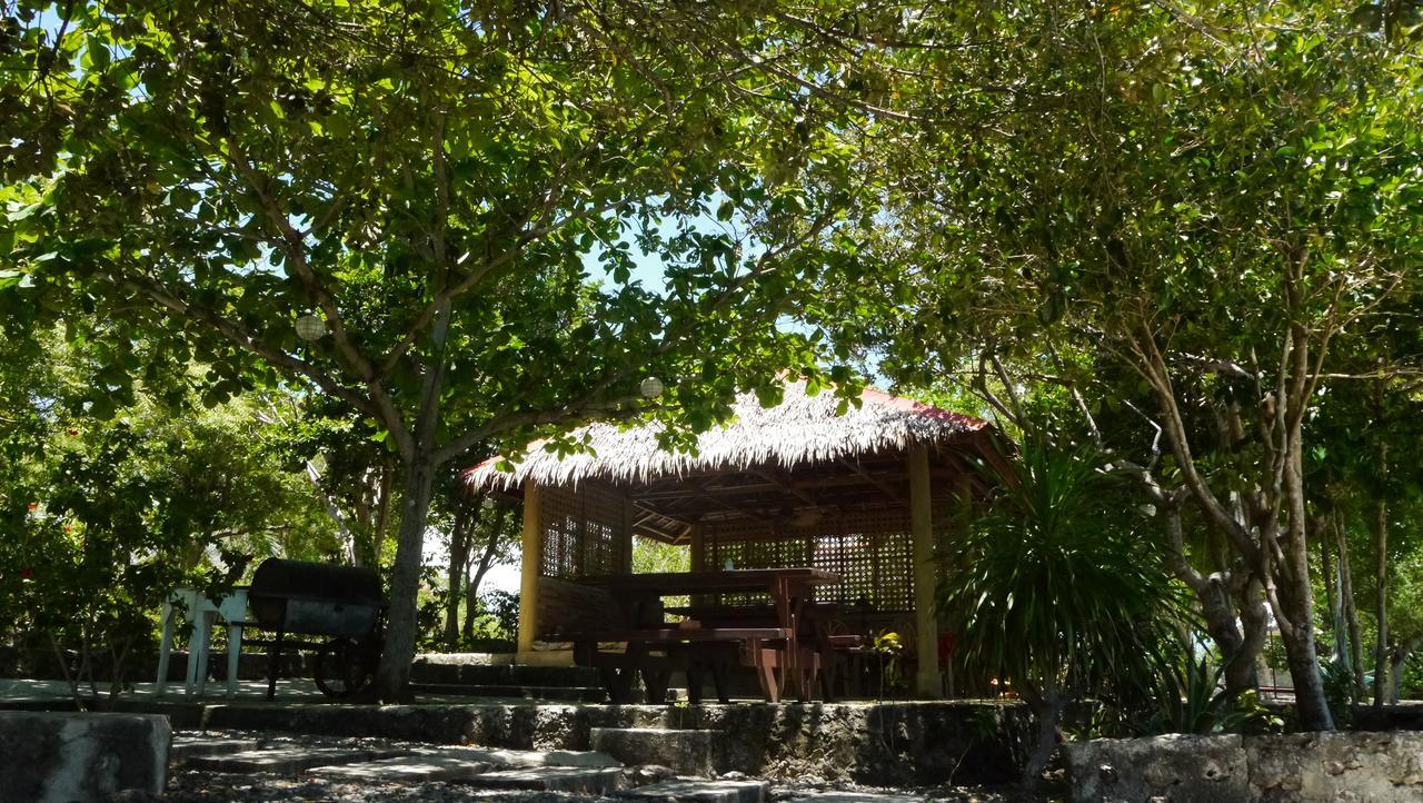 Moalboal T Breeze Coastal Resort Exteriör bild