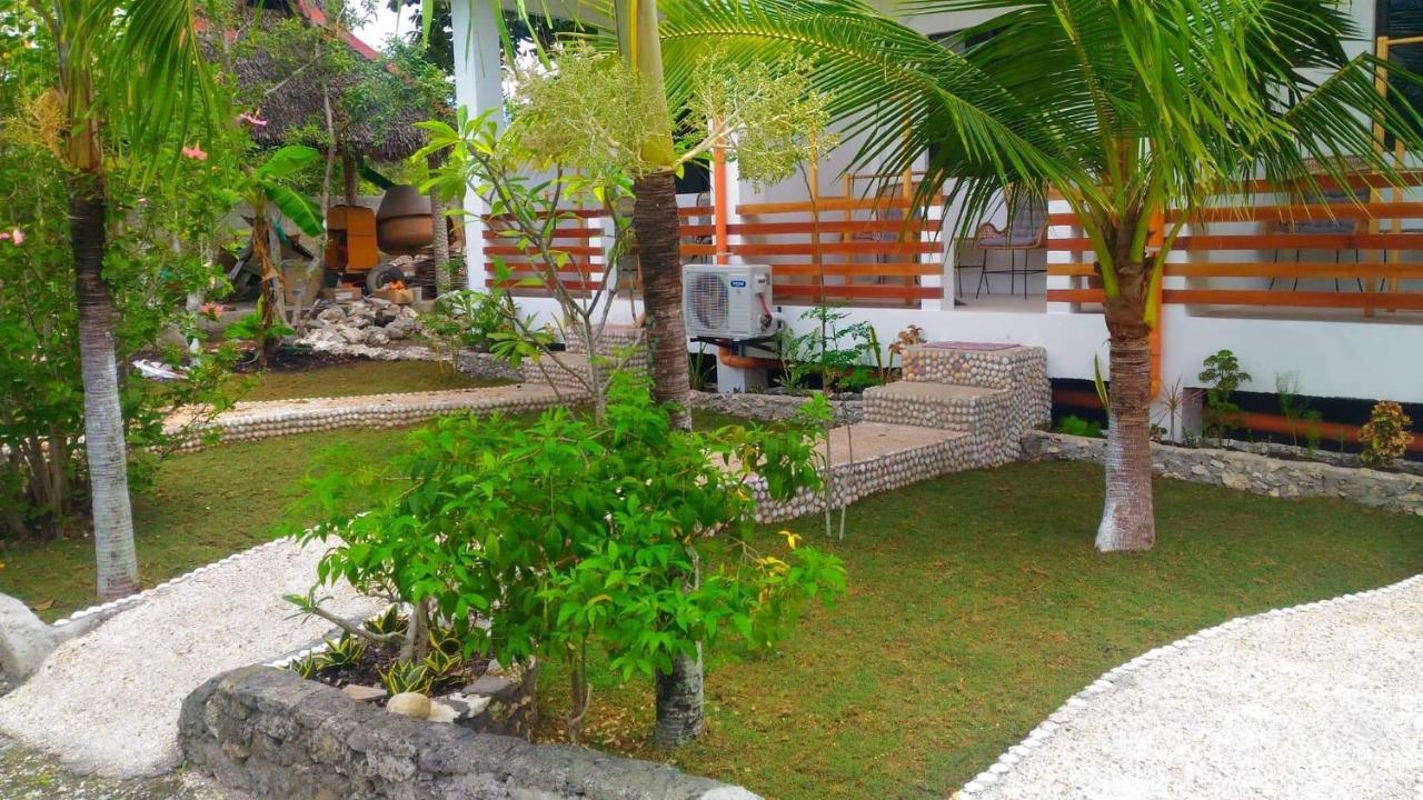 Moalboal T Breeze Coastal Resort Exteriör bild